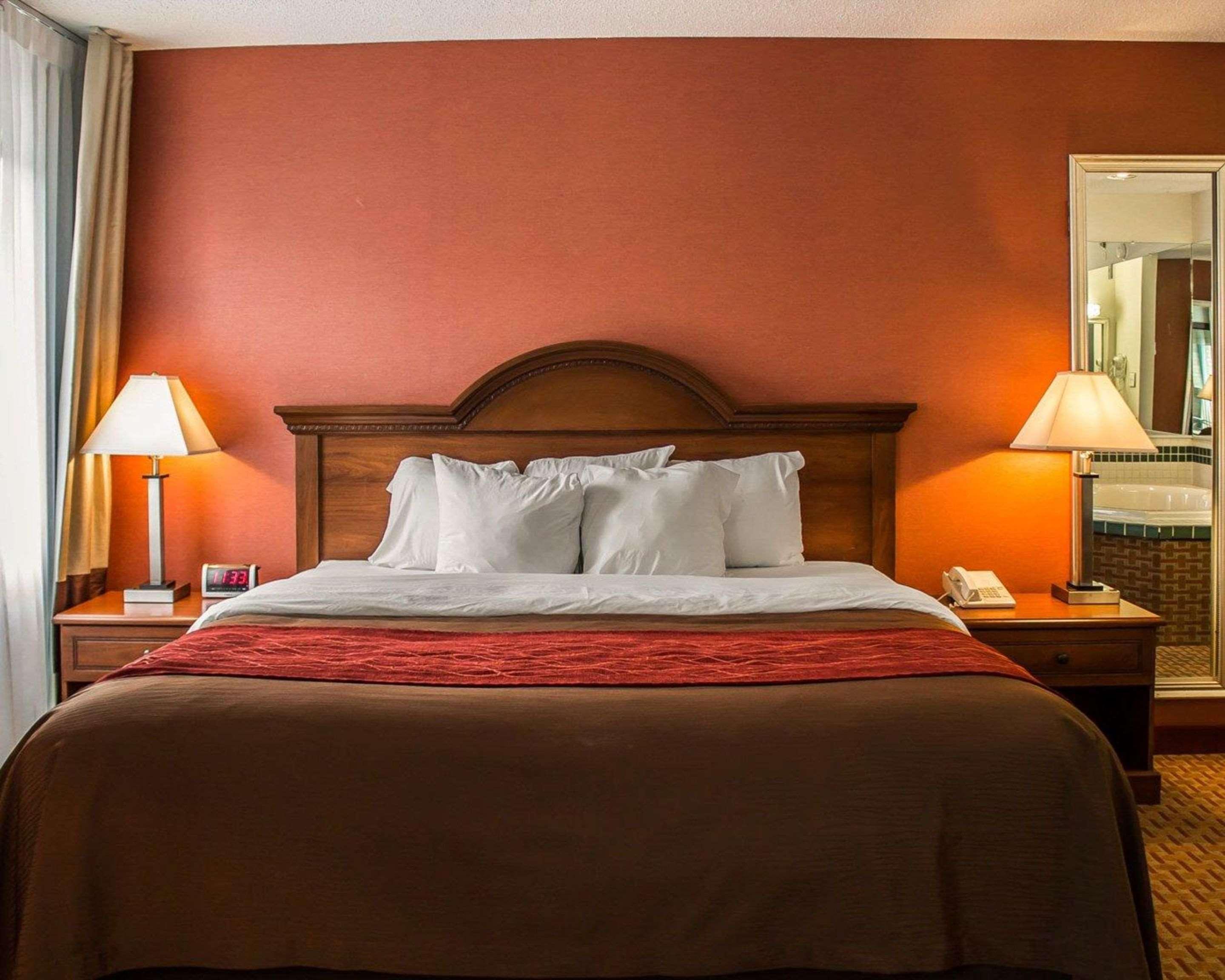 Quality Inn East Liverpool Εξωτερικό φωτογραφία