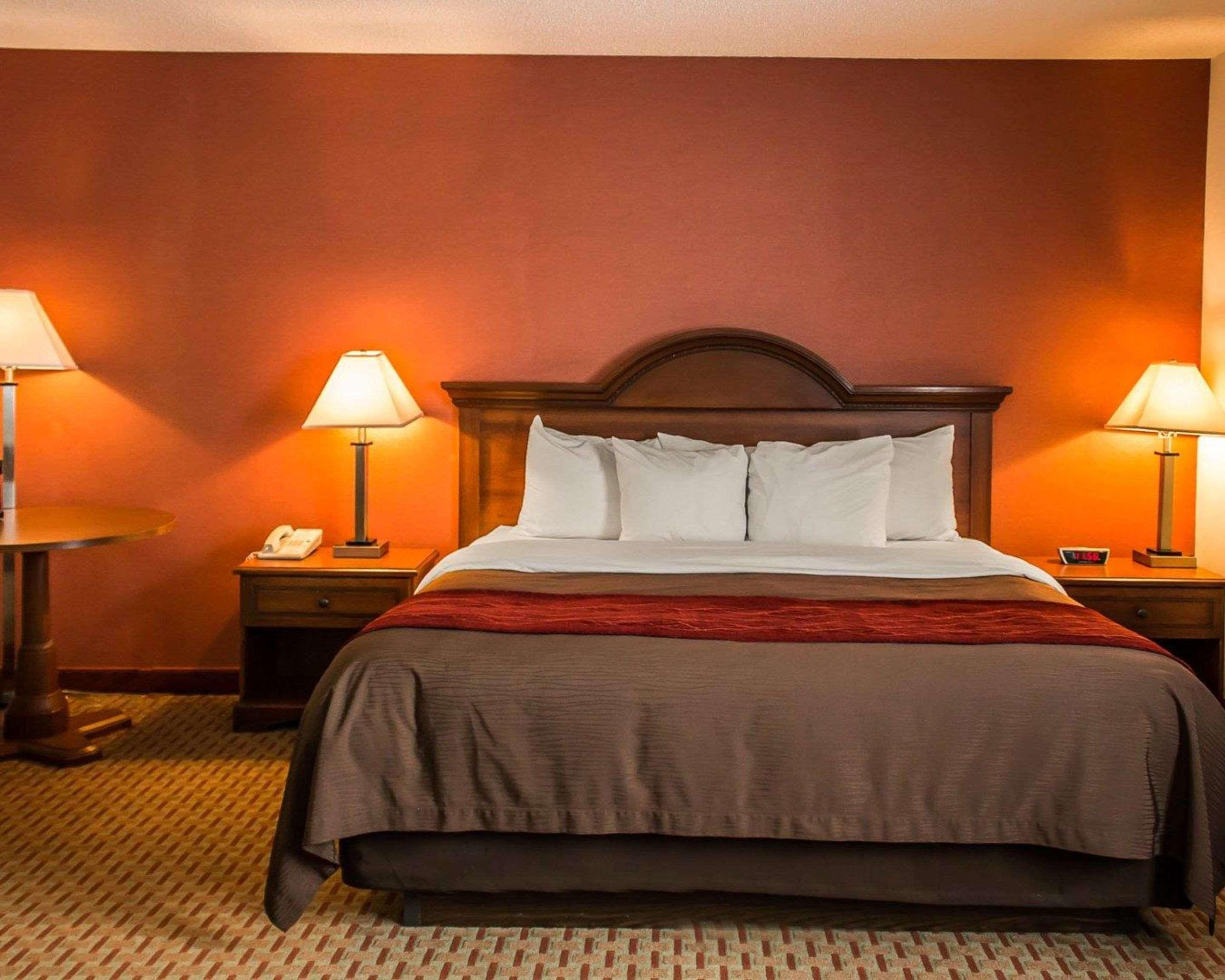 Quality Inn East Liverpool Εξωτερικό φωτογραφία