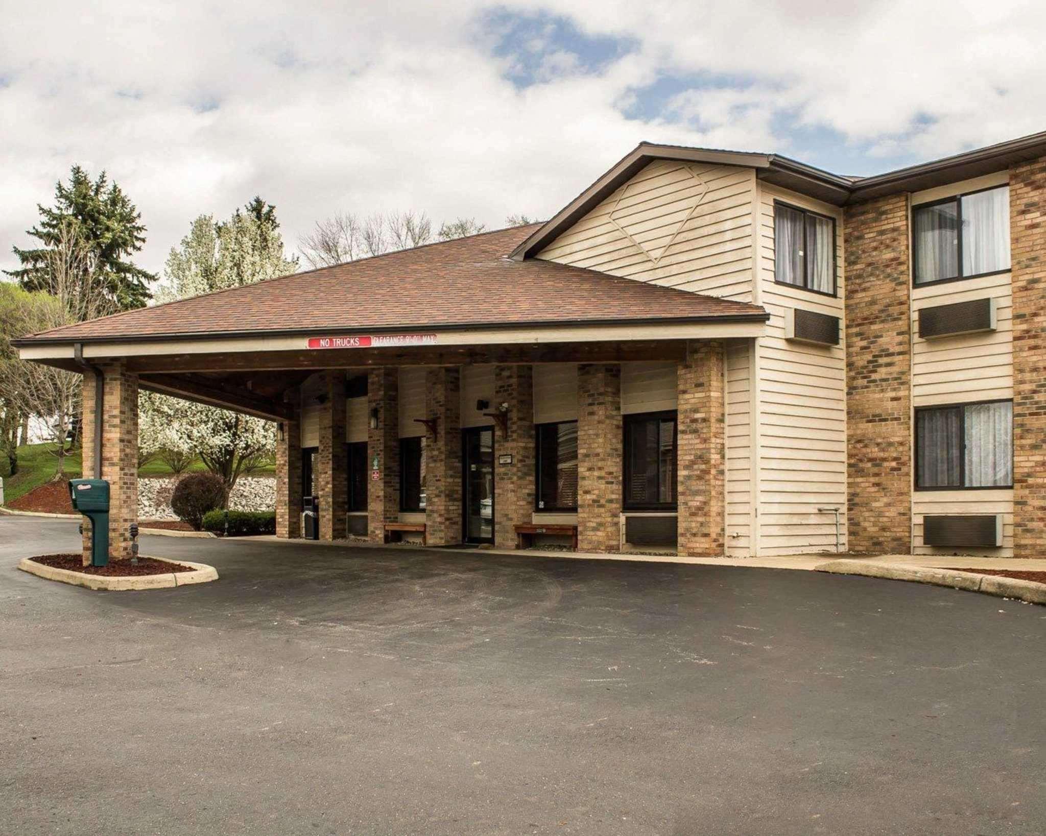 Quality Inn East Liverpool Εξωτερικό φωτογραφία