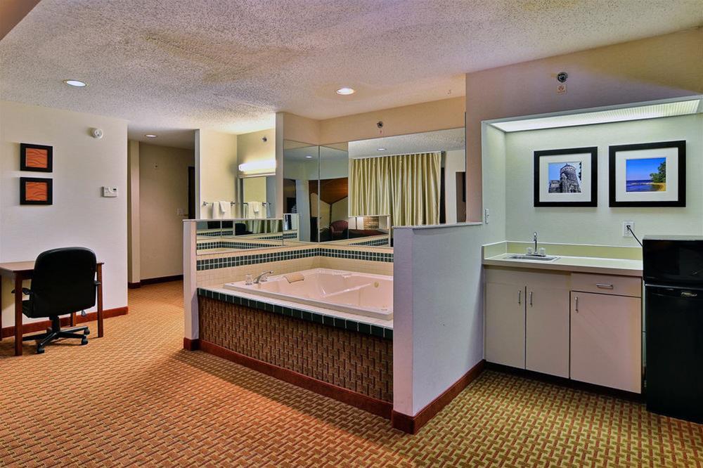 Quality Inn East Liverpool Εξωτερικό φωτογραφία