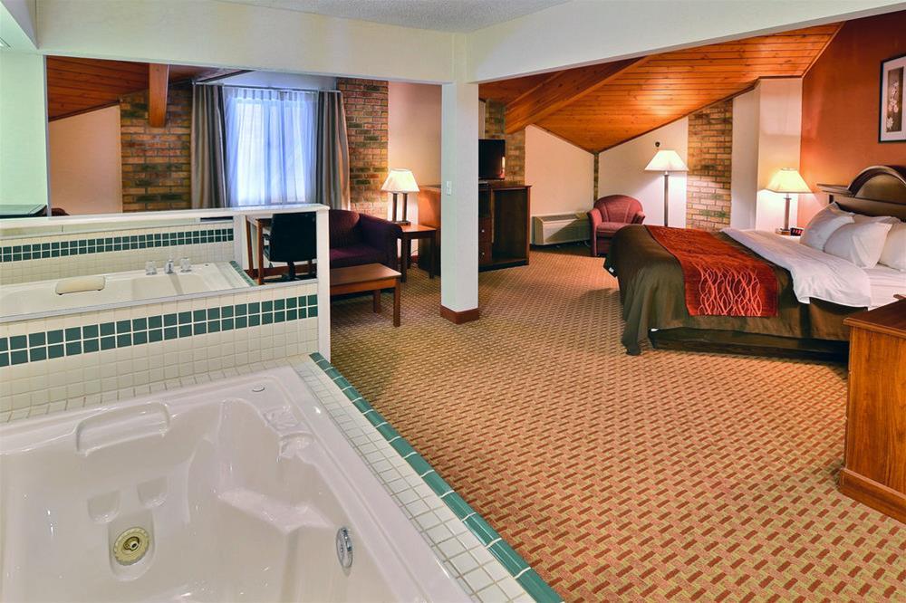 Quality Inn East Liverpool Εξωτερικό φωτογραφία