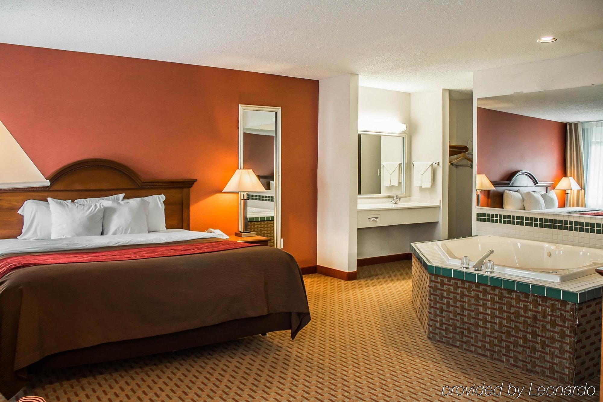 Quality Inn East Liverpool Εξωτερικό φωτογραφία